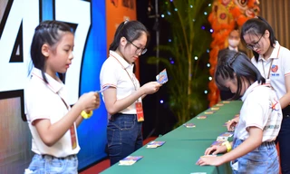 Màn hội ngộ đặc biệt của bộ tứ Siêu trí nhớ Gen Z: Ghi nhớ loạt dãy số seri tiền siêu đỉnh