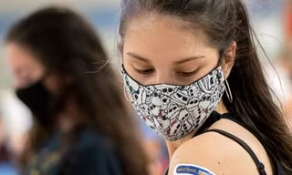 Tranh cãi khi nhiều trường Đại học ở Mỹ yêu cầu SV phải tiêm vắc-xin trước năm học tới