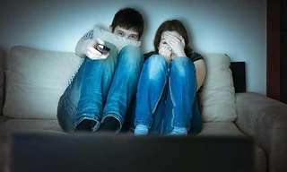 Một công ty ở Mỹ tuyển người ngồi xem phim kinh dị, trả tiền công 30 triệu đồng