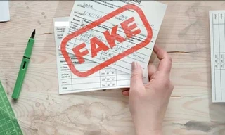 Một phụ nữ người Anh giả vờ nằm liệt giường 13 năm, nhận trợ cấp gần 18 tỷ đồng