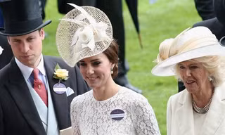 William - Kate vui vẻ chúc mừng sinh nhật bà Camilla, chứng minh không có chuyện bất hòa