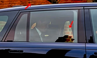 Ảnh mới của Công nương Kate và Hoàng tử William bị cho là ảnh ghép, sự thật là gì?