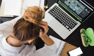 Bị giảng viên không cho nộp bài muộn dù nhà có chuyện buồn, nữ sinh Mỹ phản ứng ra sao?