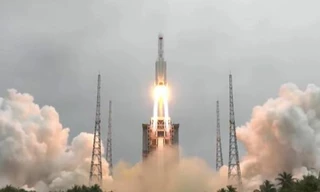 Một phần tên lửa của Trung Quốc sắp rơi “mất kiểm soát”: Khi nào sẽ rơi và rơi xuống đâu?