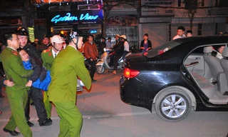 Phóng viên bị dọa chọc thủng mắt, giết cả nhà