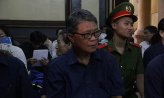 Nguyên Chủ tịch TrustBank Hoàng Văn Toàn tại tòa. Ảnh: Tân Châu