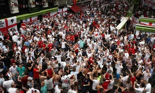 Hơn 1200 hooligan Anh bị “cấm cửa” sang Nga