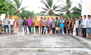 Bắt quả tang 17 'quý bà' đánh bạc ăn tiền