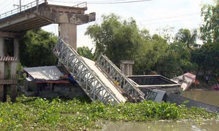 Vụ sập cầu ở Đồng Tháp: Thi công nhịp mới, hạ tải trọng