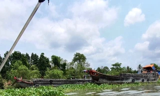 Điều tra vụ 3 người tử vong sau khi 2 tàu rượt đuổi nhau trên sông Tiền 