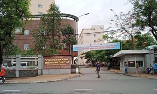 Nữ sinh trường y tố bị bảo vệ bệnh viện đánh khi đi thang máy