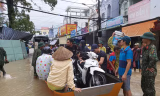 Mưa lớn kéo dài, Phú Quốc như trong cơn 'đại hồng thủy'