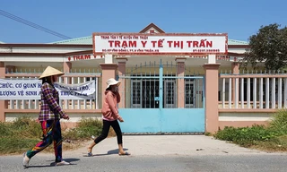 Lơ là chống dịch Covid- 19, trưởng trạm y tế bị đình chỉ công tác