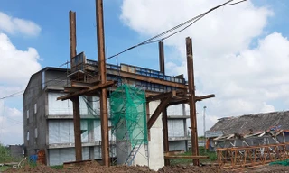 Cán bộ 'tiếp tay' xây nhà lấn chiếm nút giao T3: Đề nghị xử lý dứt điểm