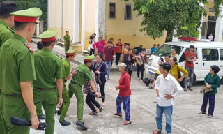 Nhiều bị hại trong vụ lừa đạo chiếm đoạt tài sản gây náo loạn sau phiên tòa