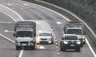 Tài xế ô tô bị khởi tố vì chèn ép nhau trên cao tốc Nội Bài - Lào Cai