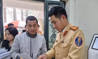 Thay đổi trang thông tin điện tử cấp, đổi giấy phép lái xe