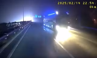 Liên tiếp phát hiện ô tô đi ngược chiều, quay đầu trên cao tốc
