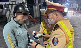 Tài xế vừa rời bàn nhậu vi phạm nồng độ cồn gần 3 lần mức 'kịch khung'