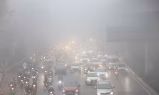 Khuyến cáo tài xế đi lại bảo đảm an toàn thời tiết mưa phùn, đường trơn