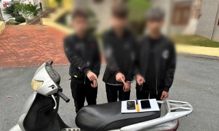 Hà Nội: Bắt nhóm đối tượng dùng dao cướp tài sản người đi đường