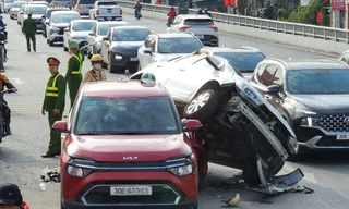 Hà Nội: Tai nạn liên hoàn trên đường Âu Cơ