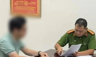 Hà Nội: Làm rõ người đàn ông 'thoát y' bám theo cô gái trong đêm