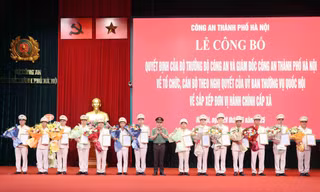 Công an Hà Nội ra mắt 126 Trưởng Công an cấp xã 