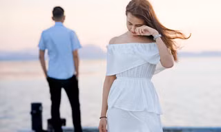 Vượt qua nỗi buồn chia tay đúng cách, trái tim bạn sẽ sớm được "chữa lành"!
