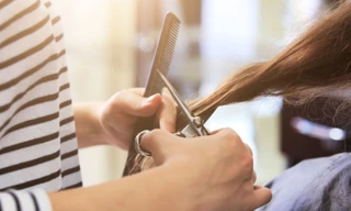 Muốn tóc mọc nhanh hoặc không chẻ ngọn cần biết bao lâu nên cắt tóc, và đây là đáp án