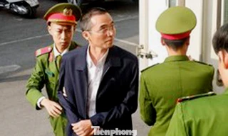 Cơ quan chức năng áp giải cựu Chánh Tranh tra Bộ Thông tin và Truyền thông trong đợt xét xử lần 1 ngày 25/11/2019.