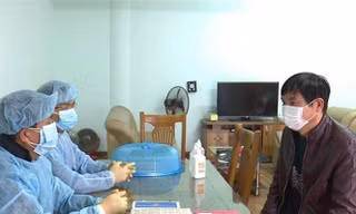 Thăm khám, kiểm tra sức khỏe cho người Trung Quốc tại Cụm Công nghiệp Đồng Lạng, Phú Thọ.