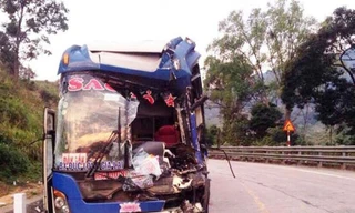 Một vụ tai nạn xảy ra tại đèo Lò Xo năm 2017, may mắn 30 hành khách thoát chết