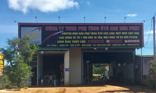 Bố chủ tịch xã Nhân Cơ xây dựng nhà kho trái phép trên đất nông nghiệp. Ảnh Lữ Hồ.