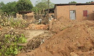 Khu vực đất bà Chung cho người xây nhà trái phép. Ảnh Lữ Hồ