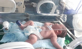 Bé trai kháu khỉnh đã được chào đời