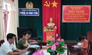 Công an tỉnh Gia Lai làm việc với chị V. về nội dung đăng tải trên mạng xã hội không đúng