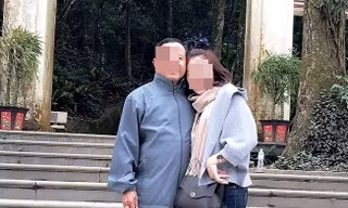 Ông Phạm Minh Xem trong một lần đi du lịch với bà Ph.