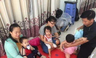 Chủ đầu tư thất hứa bàn giao nhà, dân “chiếm” trụ sở công ty để ở