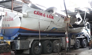 Hiện trường xe bồn phát nổ