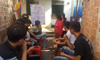 Gia đình tổ chức tang lễ cho anh Phi