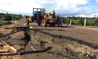 Đường tránh thị trấn Chư Sê thời điểm vừa bị hỏng