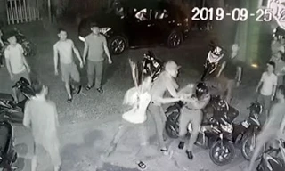 Hình ảnh trích xuất từ camera ghi lại vụ việc