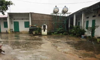 Khu nhà với nhiều phòng trọ được bà Hà thuê lại