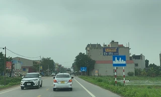 Dày đặc biển báo khu đông dân cư, Giám đốc Sở GTVT Bắc Giang cũng cảm thấy ‘khó chịu’