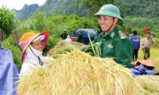 'Thứ Bảy về bản' của lính quân hàm xanh