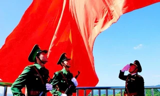 Thiêng liêng lễ thượng cờ nơi địa đầu Tổ quốc trong ngày Tết Độc lập