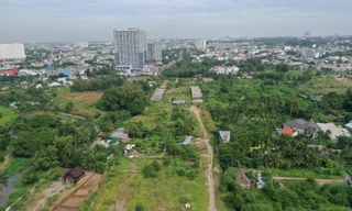 Cận cảnh đường 'nghìn tỷ' bất ngờ dừng thi công nhiều tháng ở TPHCM