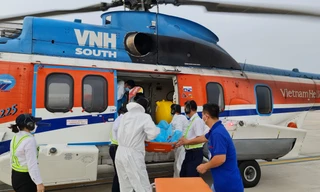 Bệnh viện Quân y 175 phối hợp cùng Binh đoàn 18 Bộ Quốc phòng thực hiện chuyến bay cấp cứu ngư dân từ Trường Sa vào đất liền.