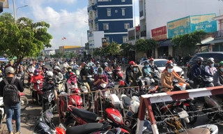 Ghi nhận của phóng viên vào sáng 31/5, rất đông người dân quận Gò Vấp, TPHCM vẫn được rời địa phương để đi làm ở các nơi khác.